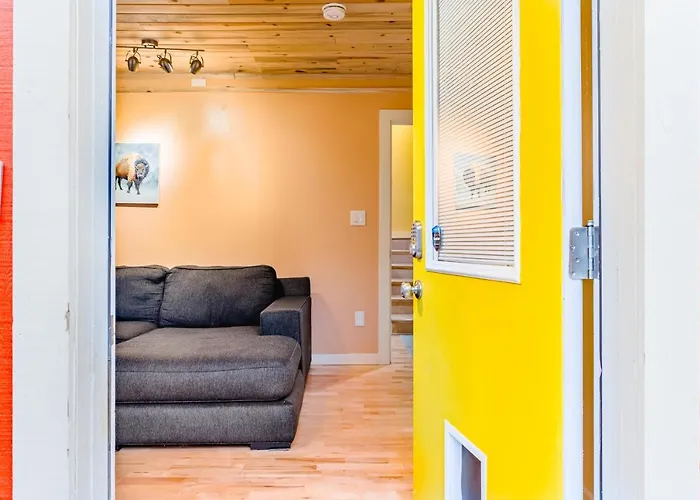 Portland Urban Lodge, Quiet, Walkable, Near